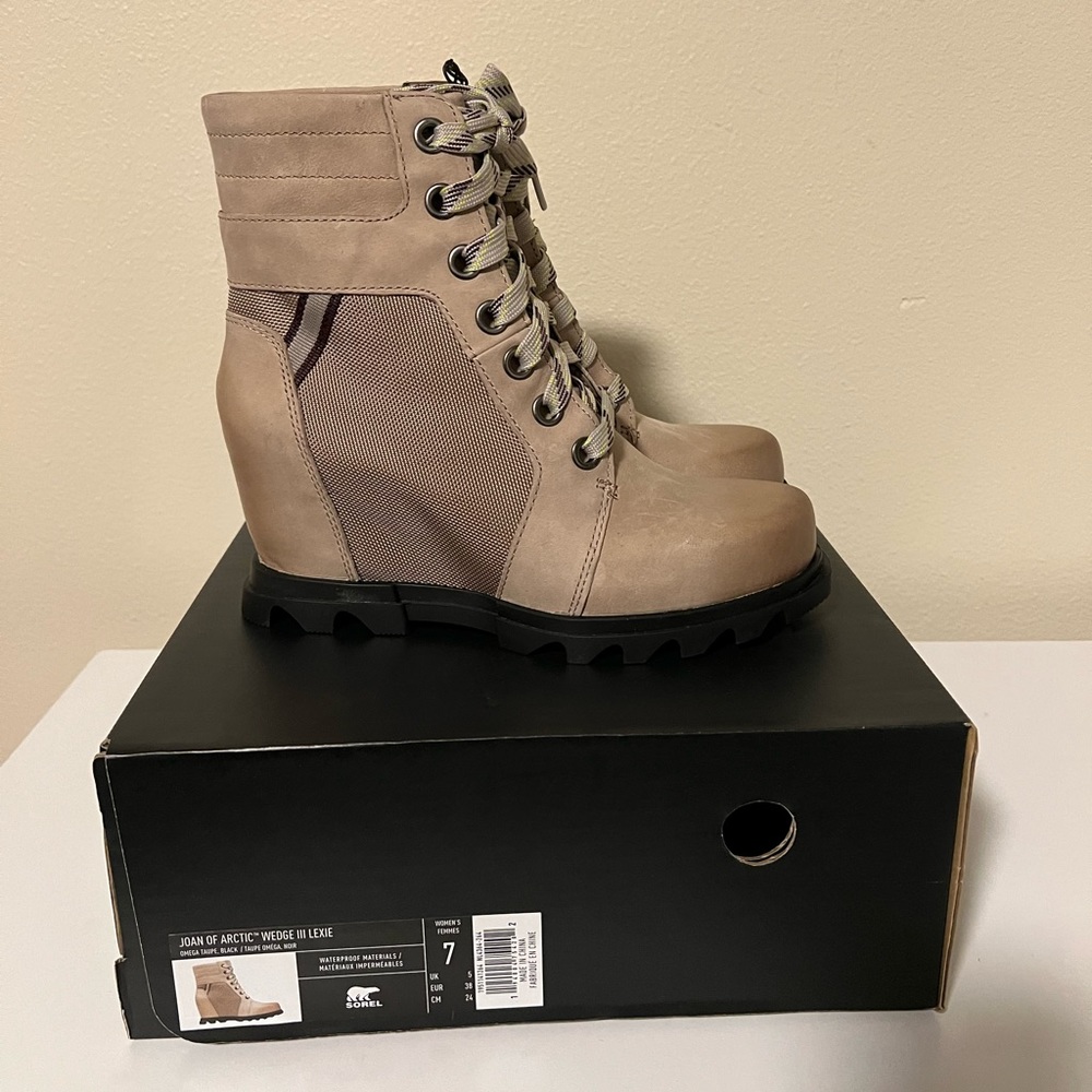 Sorel Joan of Arctic Wedge III Lexie Boot — Waterproof Leather Boots- NO BOX - Picture 8 of 11